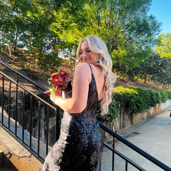 Black sequin Prom dress - Picture 5 of 6